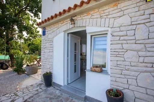 Mati Apartment Labin